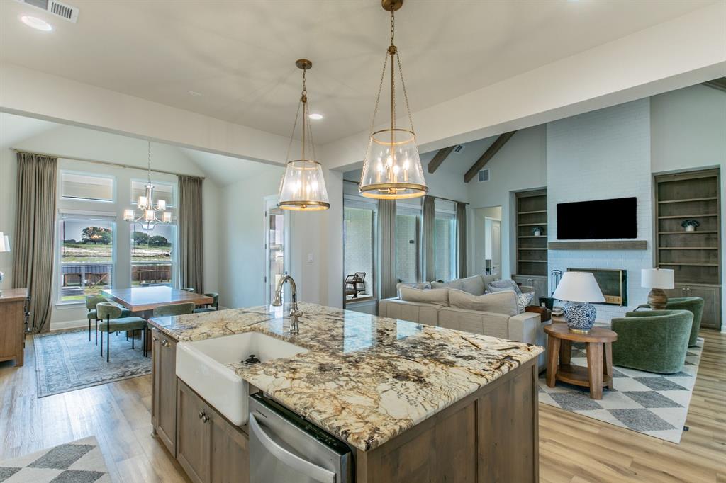 16833 Chapel Road Lorena, TX 76655 - Photo 7 of 40