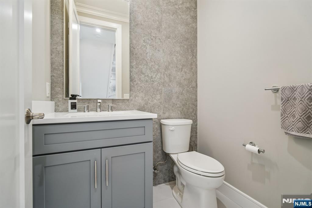 305 8th Street, Unit 2 Fairview, NJ 07022 - Photo 12 of 30