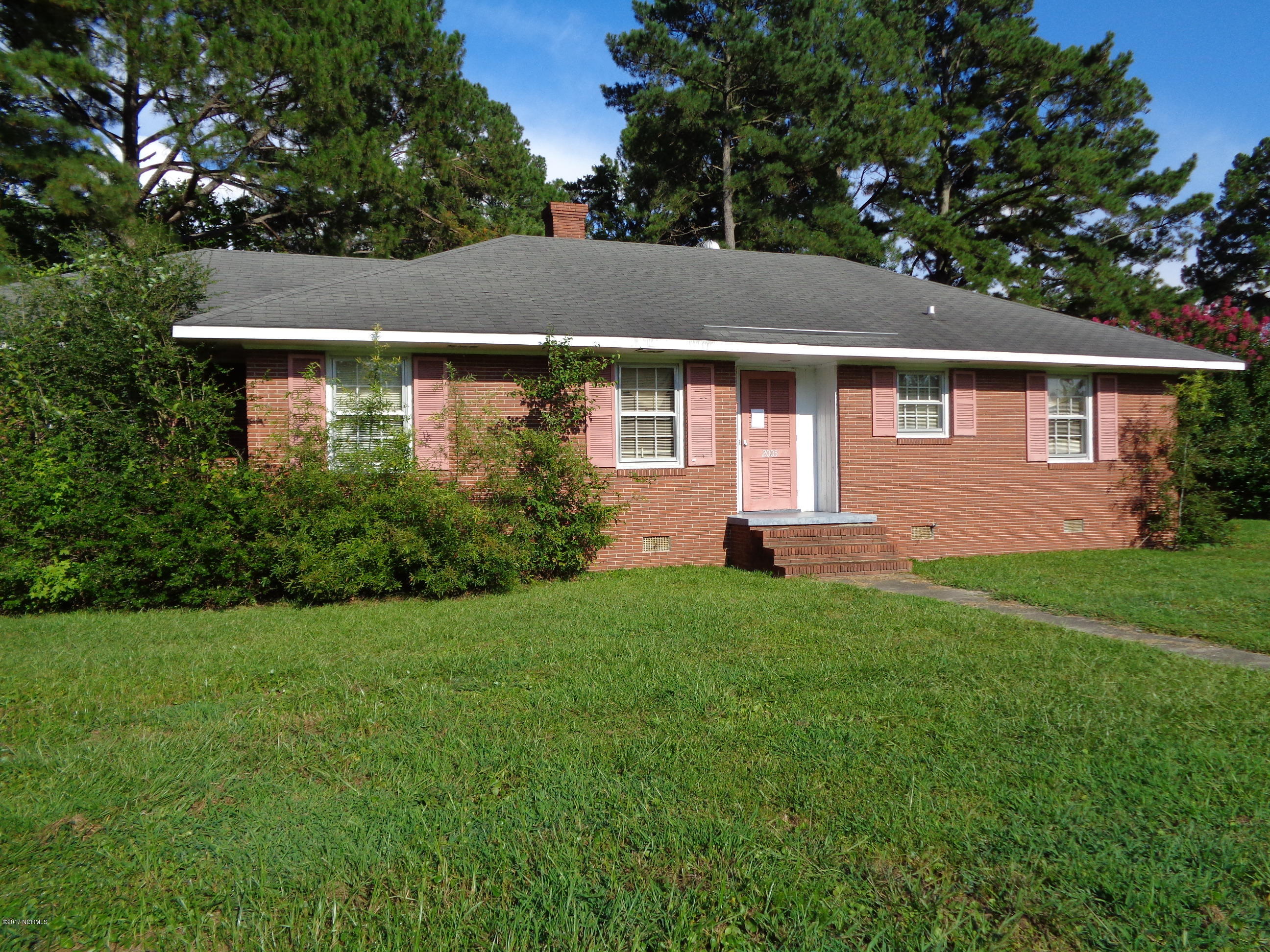 2005 W Road Kinston, NC 28501 - Photo 1 of 1 2005 West Rd