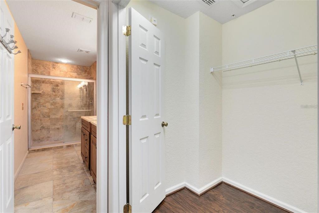 1321 Falling Star Lane Orlando, FL 32828 - Photo 20 of 37