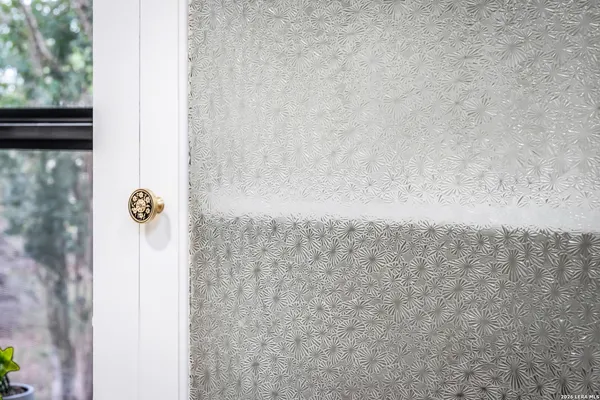 $238,500 | 515 East Mountain Street, Seguin, TX 78155