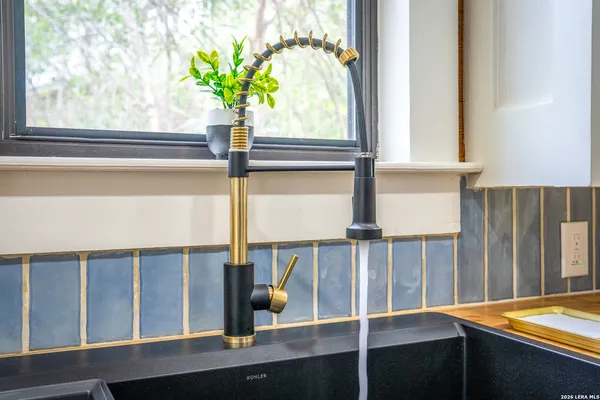 $238,500 | 515 East Mountain Street, Seguin, TX 78155