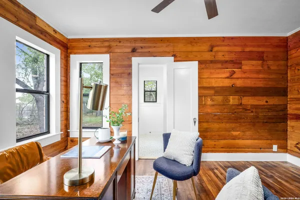 $238,500 | 515 East Mountain Street, Seguin, TX 78155