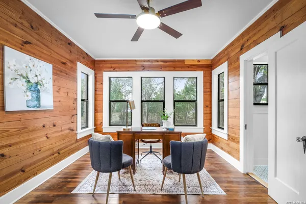 $238,500 | 515 East Mountain Street, Seguin, TX 78155