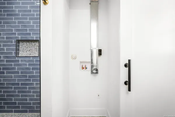 $238,500 | 515 East Mountain Street, Seguin, TX 78155