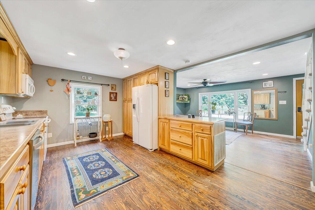 5774 Bradshaw Road Salem, VA 24153 - Photo 8 of 33 13-MIB01347