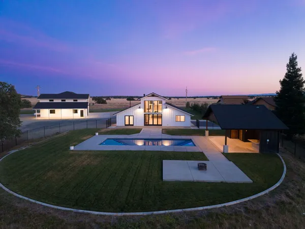 $1,795,000 | 22200 Salmon Place, Red Bluff, CA 96080