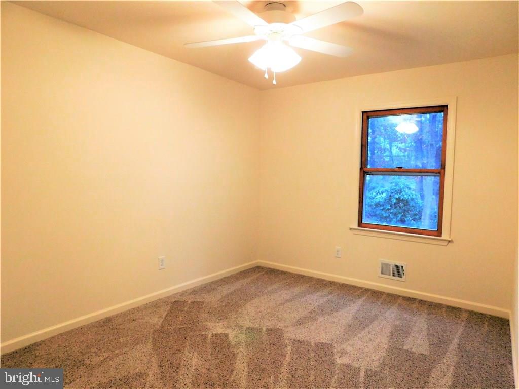 852 Patterson Road Jackson, NJ 08527 - Photo 2 of 27