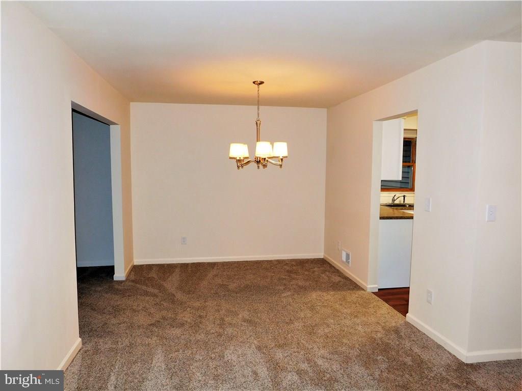 852 Patterson Road Jackson, NJ 08527 - Photo 5 of 27