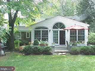 537 Atterbury Road Villanova, PA 19085 - Photo 3 of 6