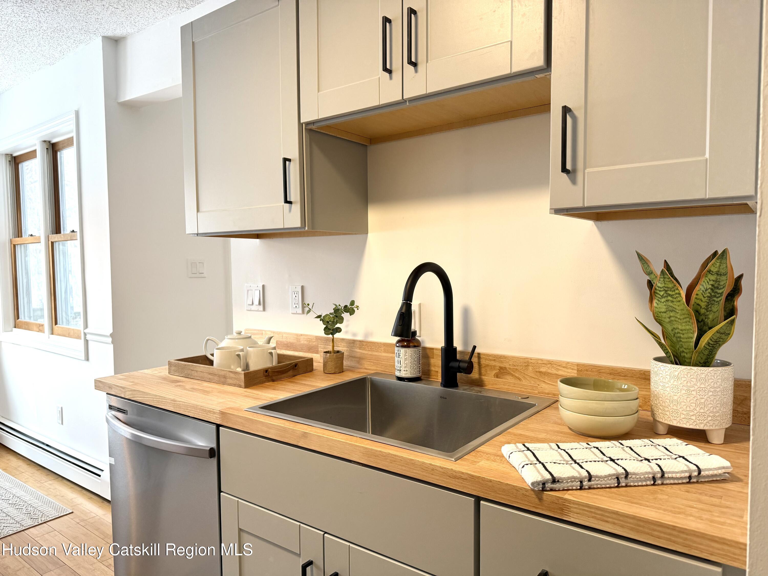 26 Red Maple Road Saugerties, NY 12477 - Photo 7 of 21 Daniel Winn