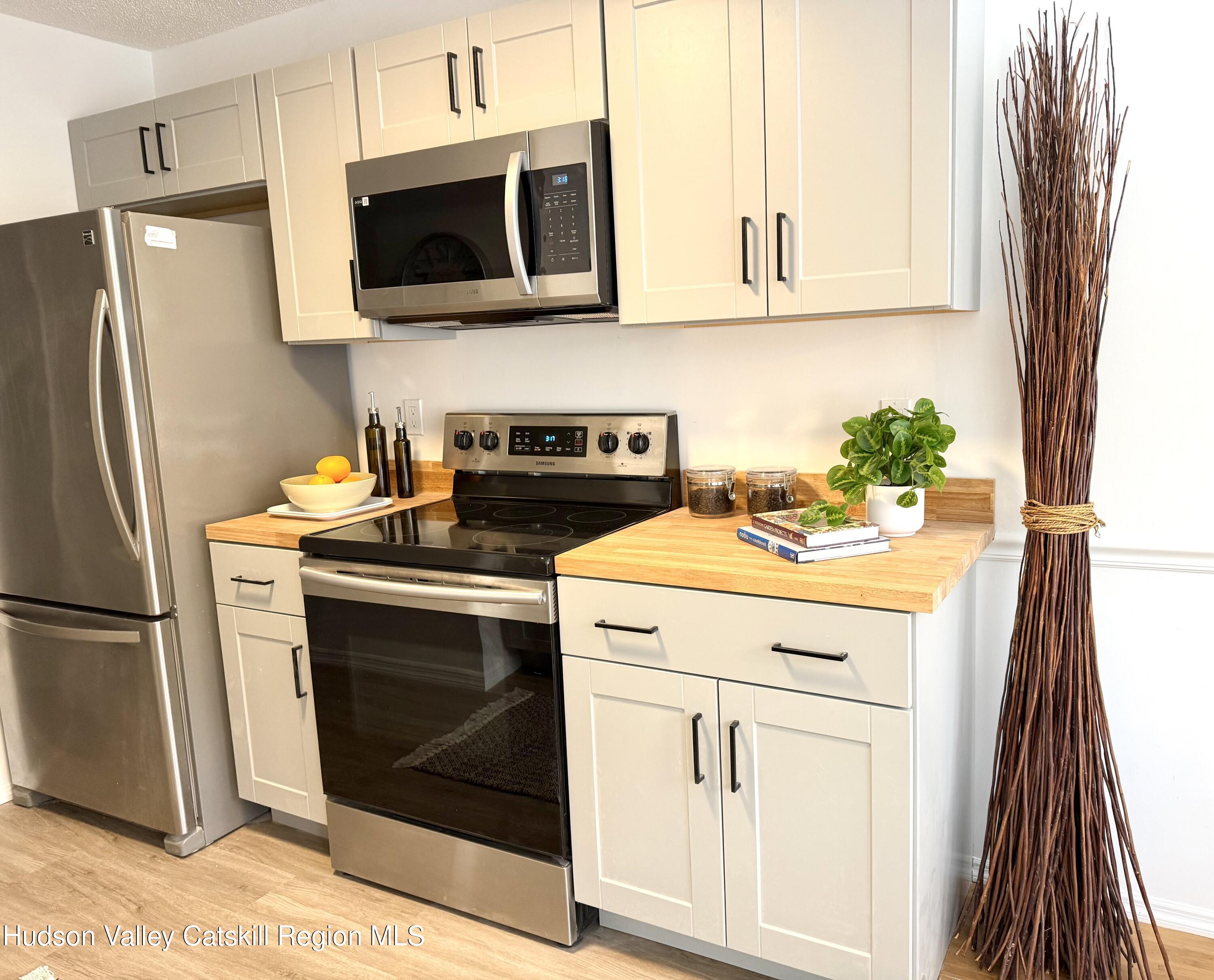 26 Red Maple Road Saugerties, NY 12477 - Photo 8 of 21 IMG_7934