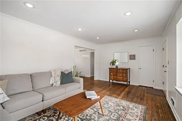 $350,000 | 7206 West 71st Terrace, Overland Park, KS 66204