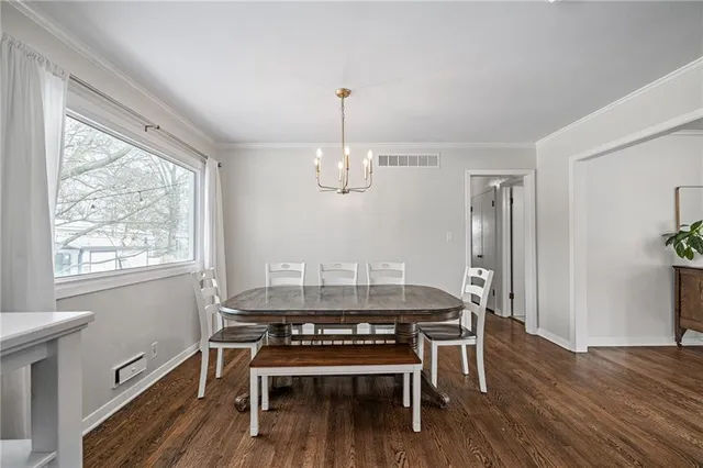 $350,000 | 7206 West 71st Terrace, Overland Park, KS 66204