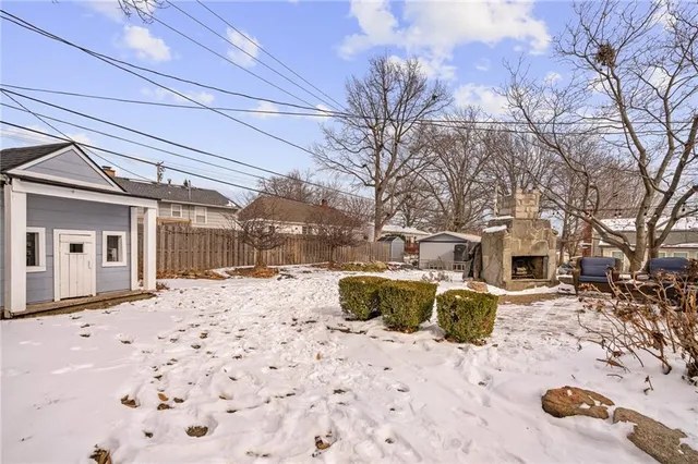 $350,000 | 7206 West 71st Terrace, Overland Park, KS 66204