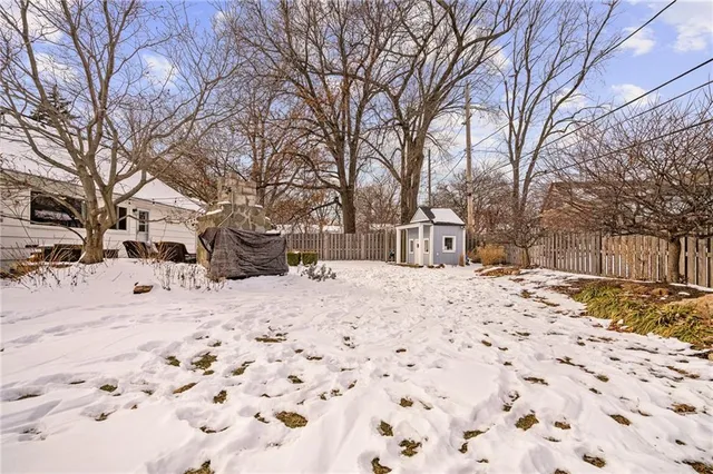 $350,000 | 7206 West 71st Terrace, Overland Park, KS 66204