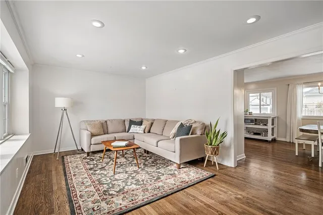 $350,000 | 7206 West 71st Terrace, Overland Park, KS 66204