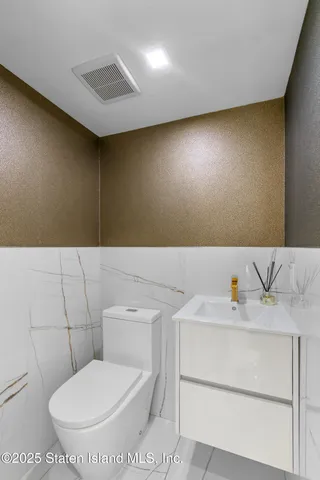 $1,300,000 | 155 Graves Street | Manor Heights