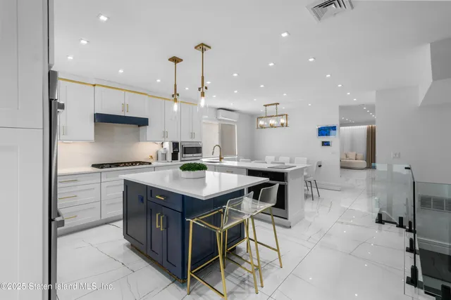 $1,300,000 | 155 Graves Street | Manor Heights