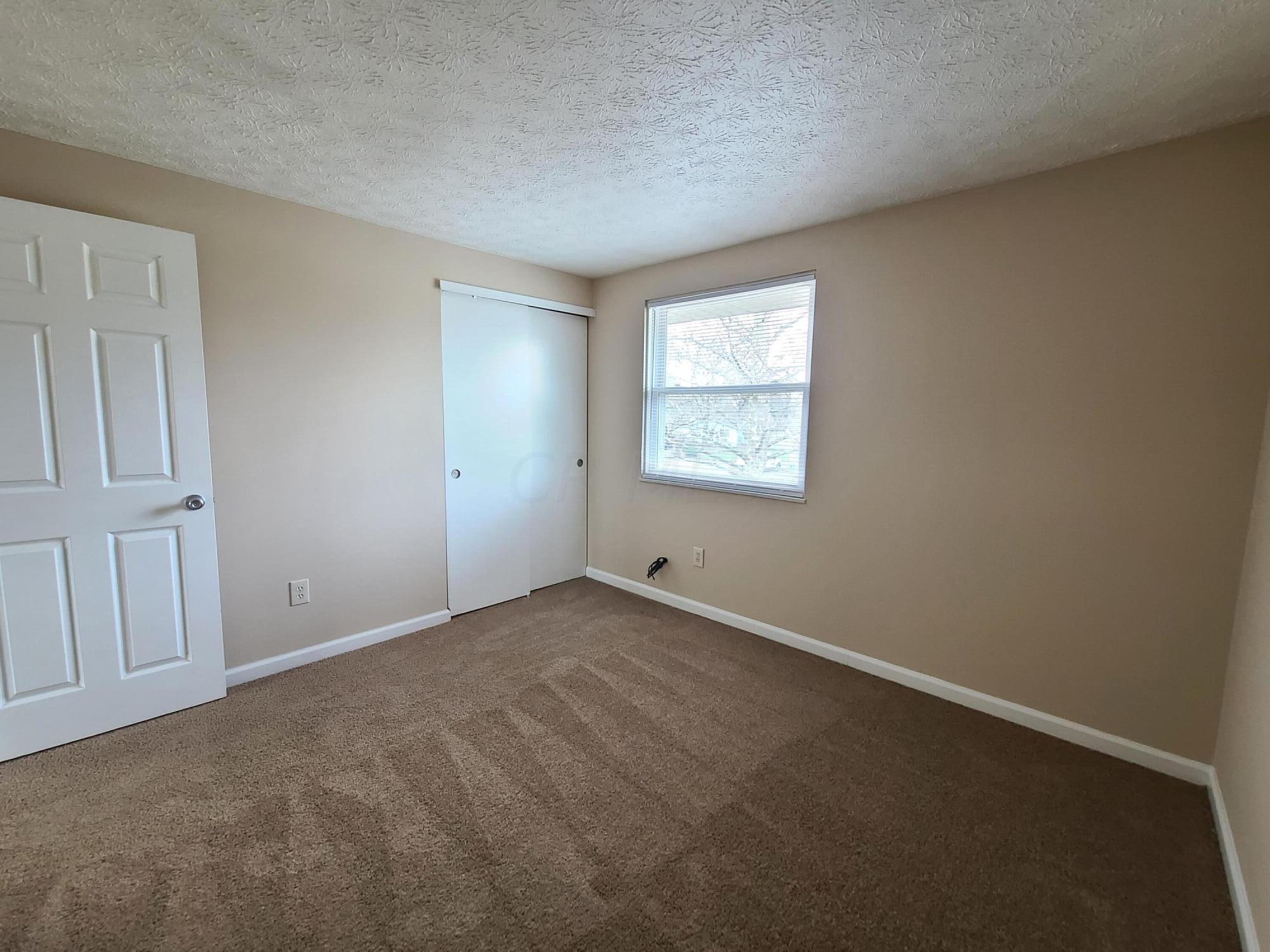 3499-3501 Oakcrest Road Columbus, OH 43232 - Photo 29 of 31 3501: bedroom #2