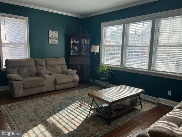 $335,000 | 123 West Madison Avenue, Magnolia, NJ 08049