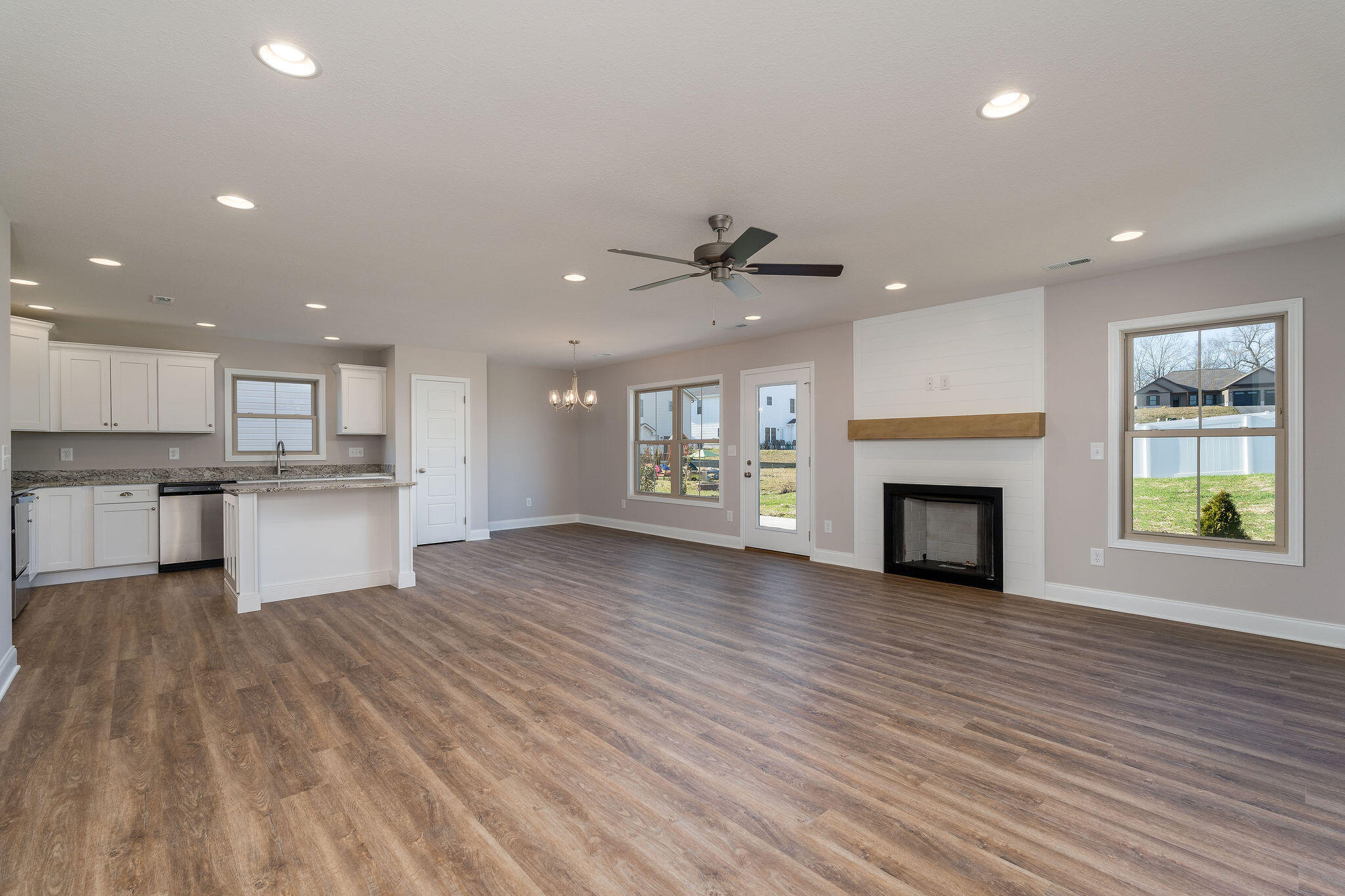 981 Riddle Ridge Jonesborough, TN 37659 - Photo 5 of 25 DSC03251-Edit