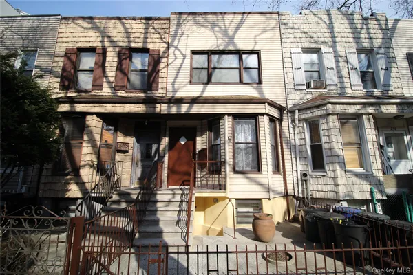 $1,700,000 | 232 North Henry Street | Greenpoint