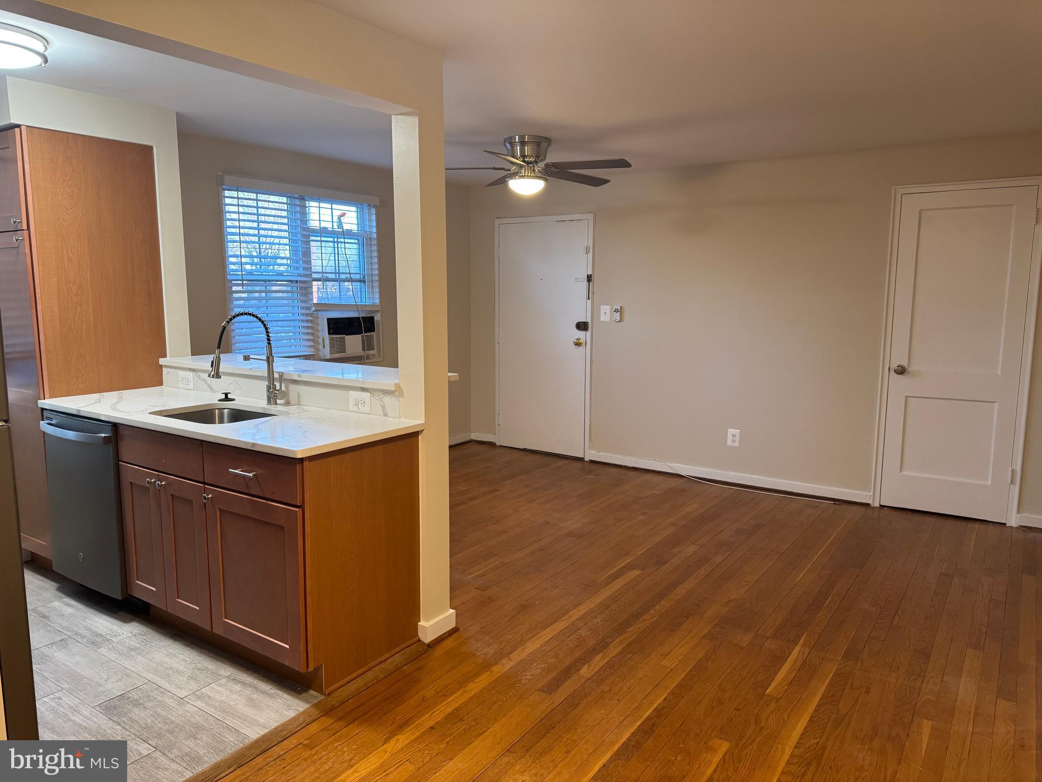 133 South Courthouse Road, Unit 7 Arlington, VA 22204 - Photo 3 of 15