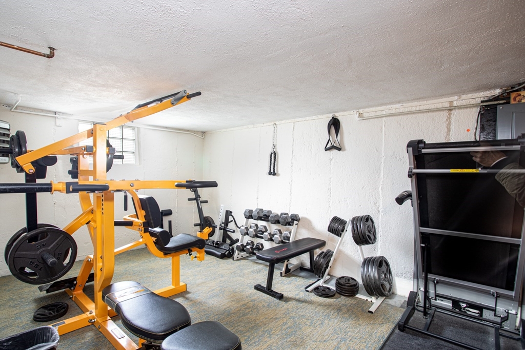 535 Jackson Street Fall River, MA 02721 - Photo 16 of 18