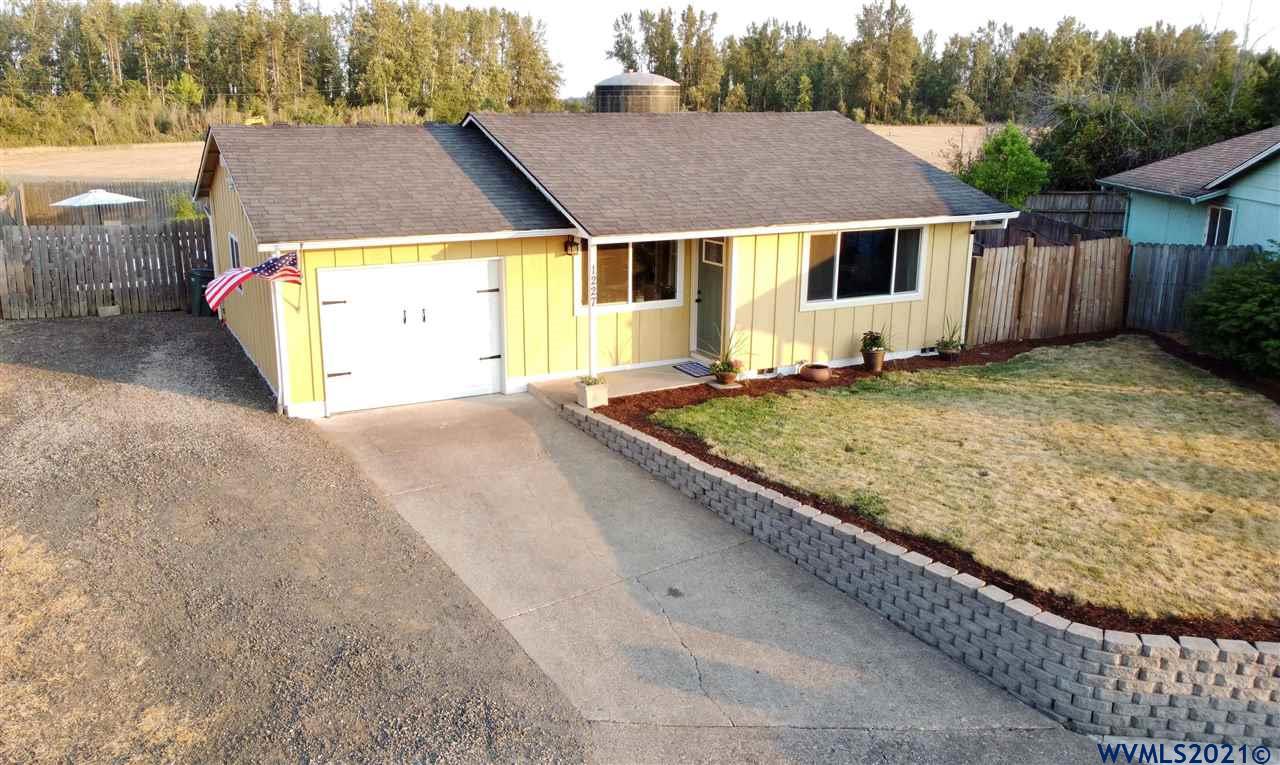 1227 Hemlock Loop Independence, OR 97351 - Photo 1 of 24 Gallery Image 1