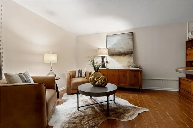 $425,000 | 11020 Charlotte Street, Kansas City, MO 64131