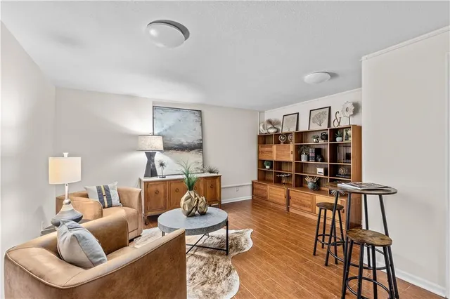 $425,000 | 11020 Charlotte Street, Kansas City, MO 64131