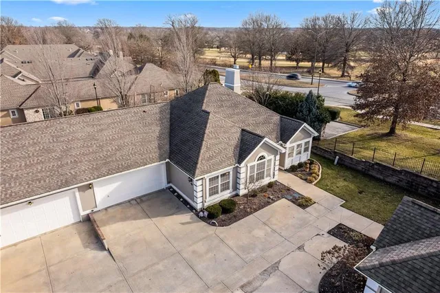 $425,000 | 11020 Charlotte Street, Kansas City, MO 64131