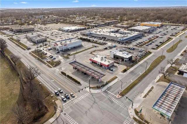 $425,000 | 11020 Charlotte Street, Kansas City, MO 64131