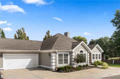 $425,000 | 11020 Charlotte Street, Kansas City, MO 64131