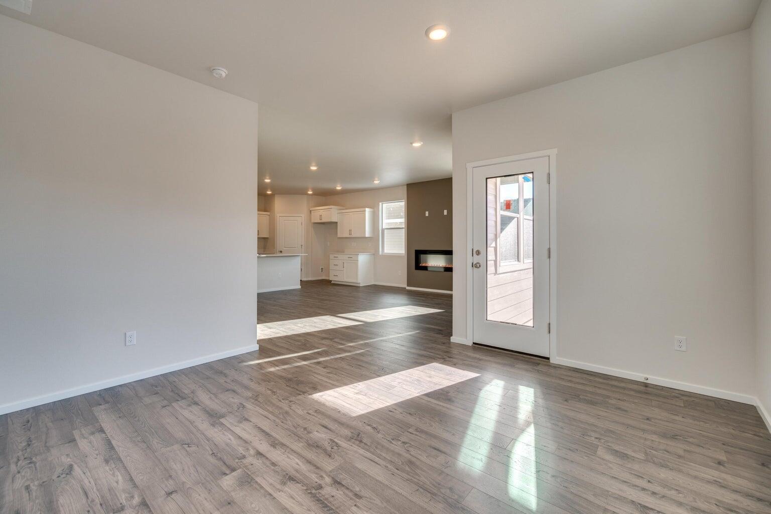 2745 Roberts Road, Unit 13 Medford, OR 97504 - Photo 13 of 16 wr30 Ele 12