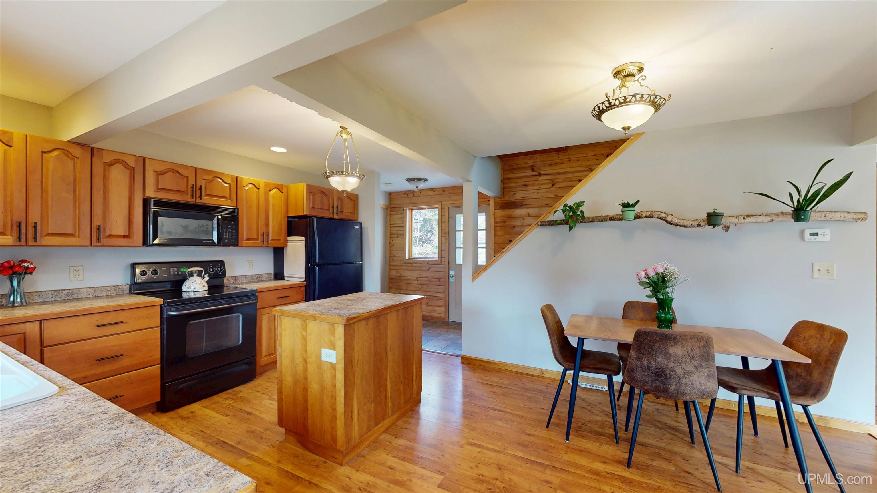 434 West Ridge Street Marquette, MI 49855 - Photo 2 of 42 Gallery Image 2