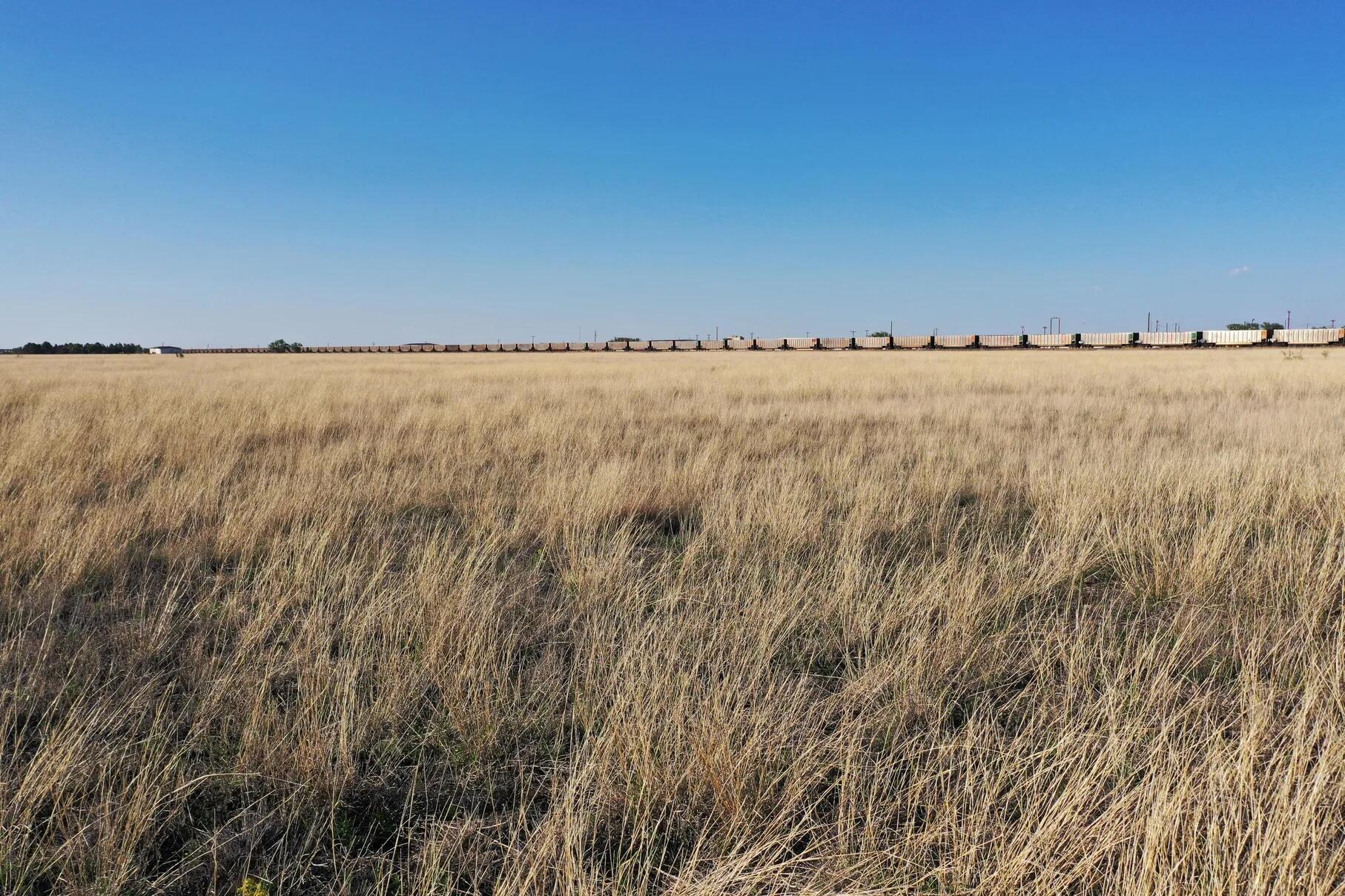 27 Frontage Road Tulia, TX 79088 - Photo 1 of 3 a view of an outdoor space and a lake view