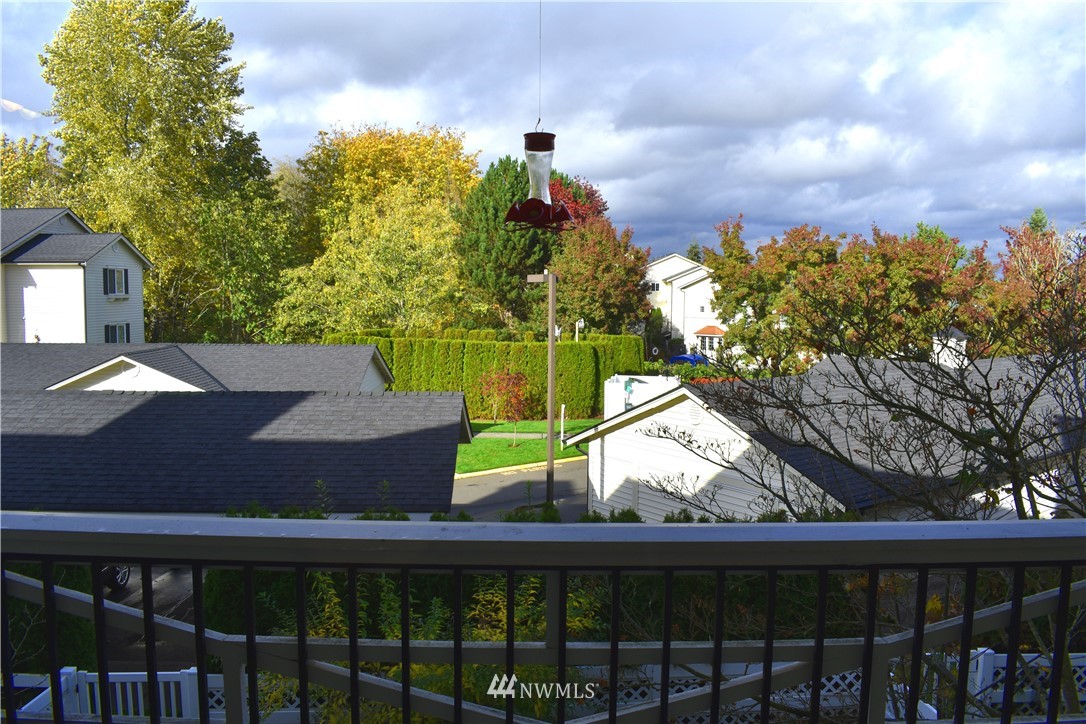 12404 East Gibson Road, Unit J205 Everett, WA 98204 - Photo 1 of 25