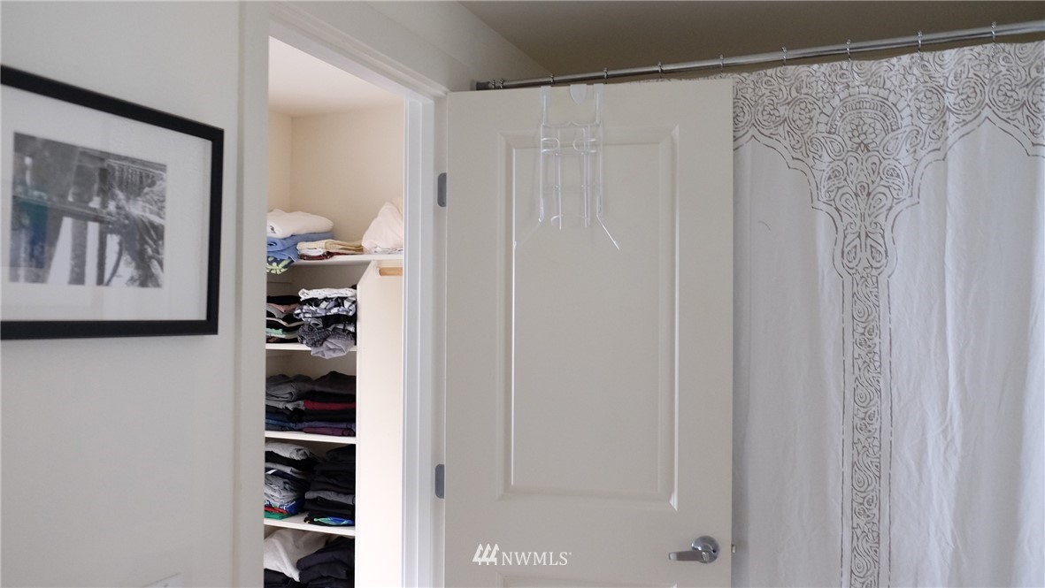 12404 East Gibson Road, Unit J205 Everett, WA 98204 - Photo 16 of 25
