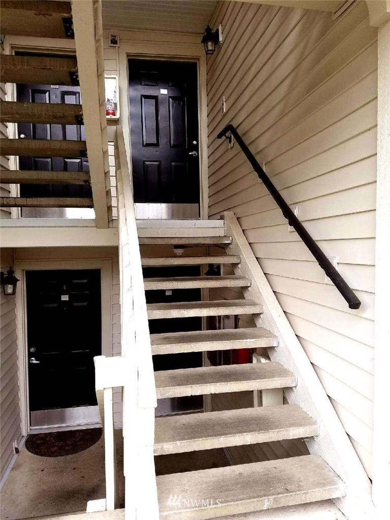 12404 East Gibson Road, Unit J205 Everett, WA 98204 - Photo 21 of 25