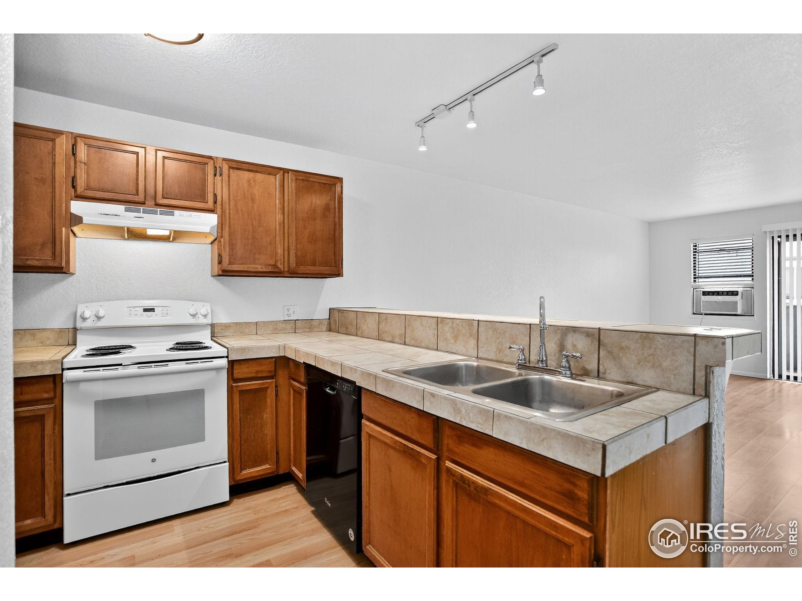3535 28th Street, Unit 202 Boulder, CO 80301 - Photo 6 of 31