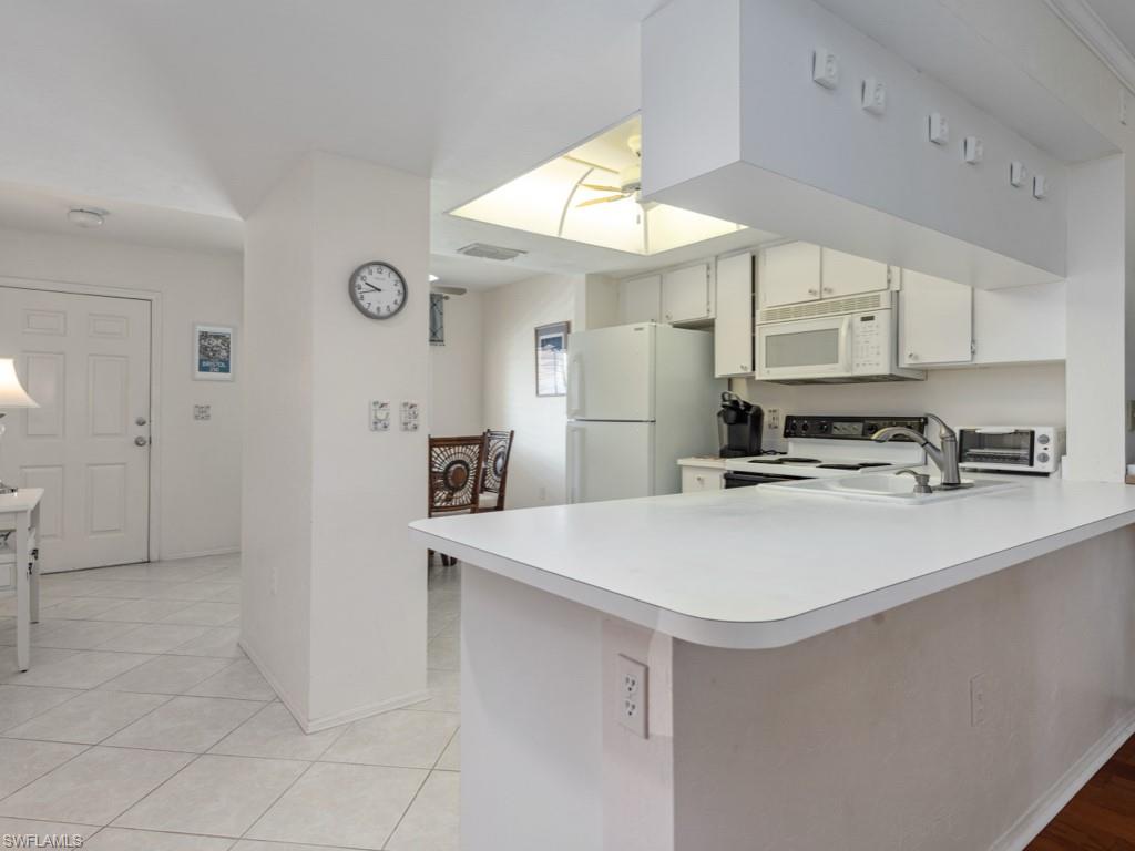 234 Pebble Beach Boulevard, Unit 307 Naples, FL 34113 - Photo 5 of 15