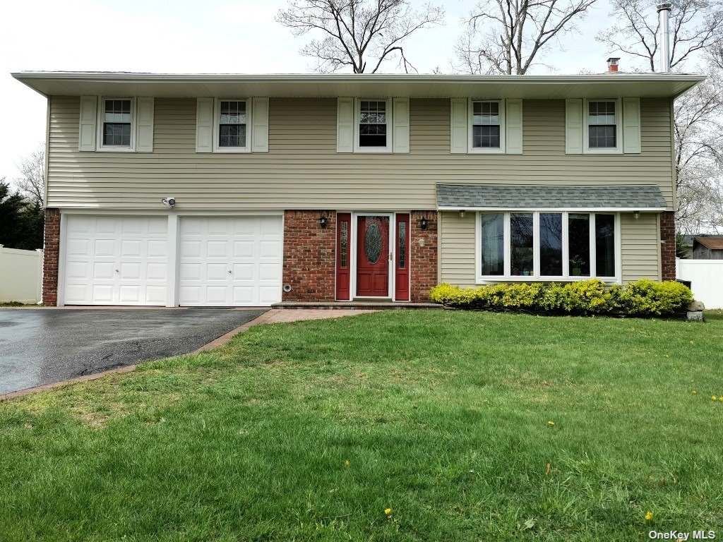 78 Wicks Path Commack, NY 11725 - Photo 1 of 1 Gallery Image 1