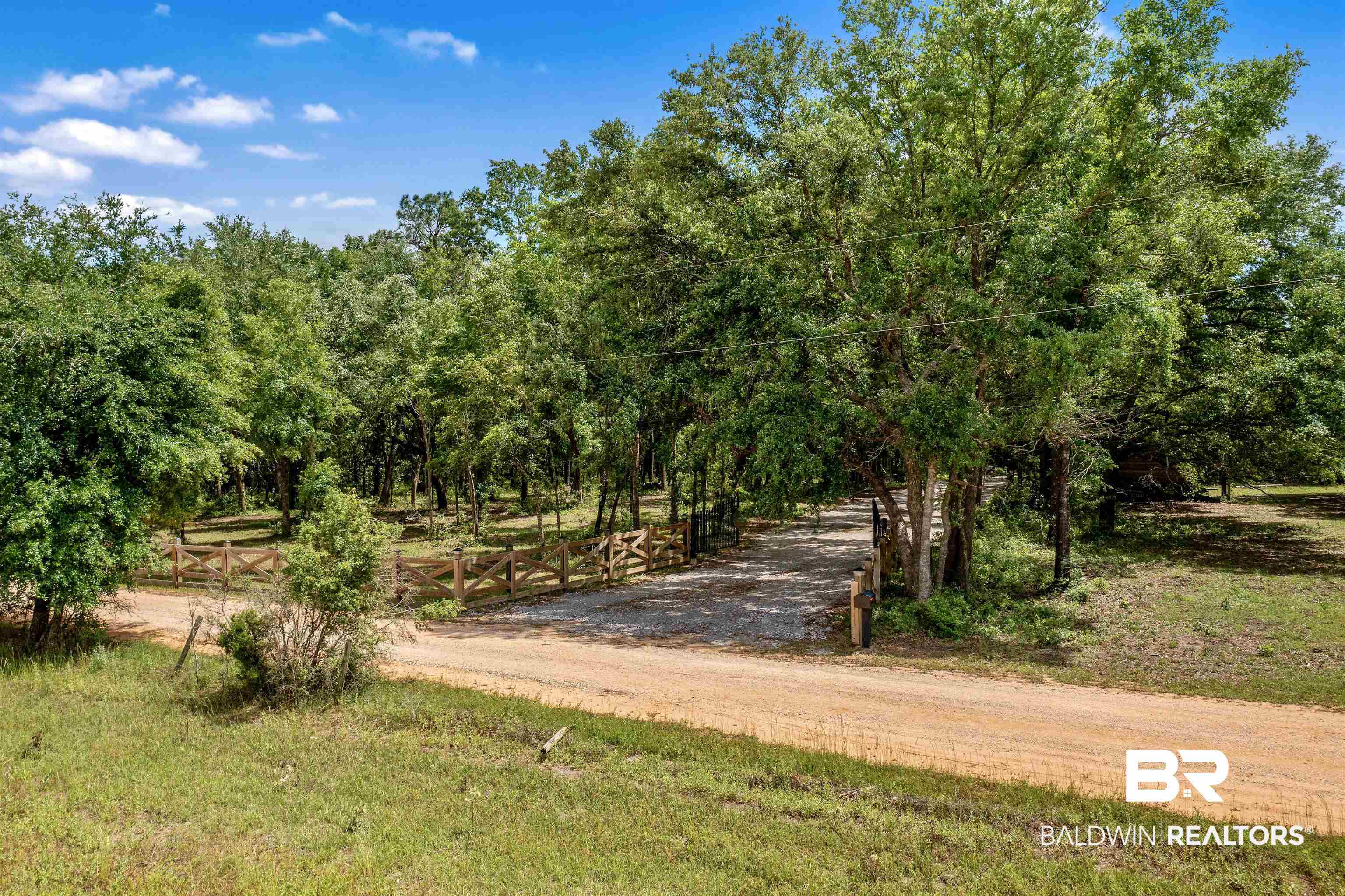 13786 Snarr Road Silverhill, AL 36576 - Photo 9 of 27