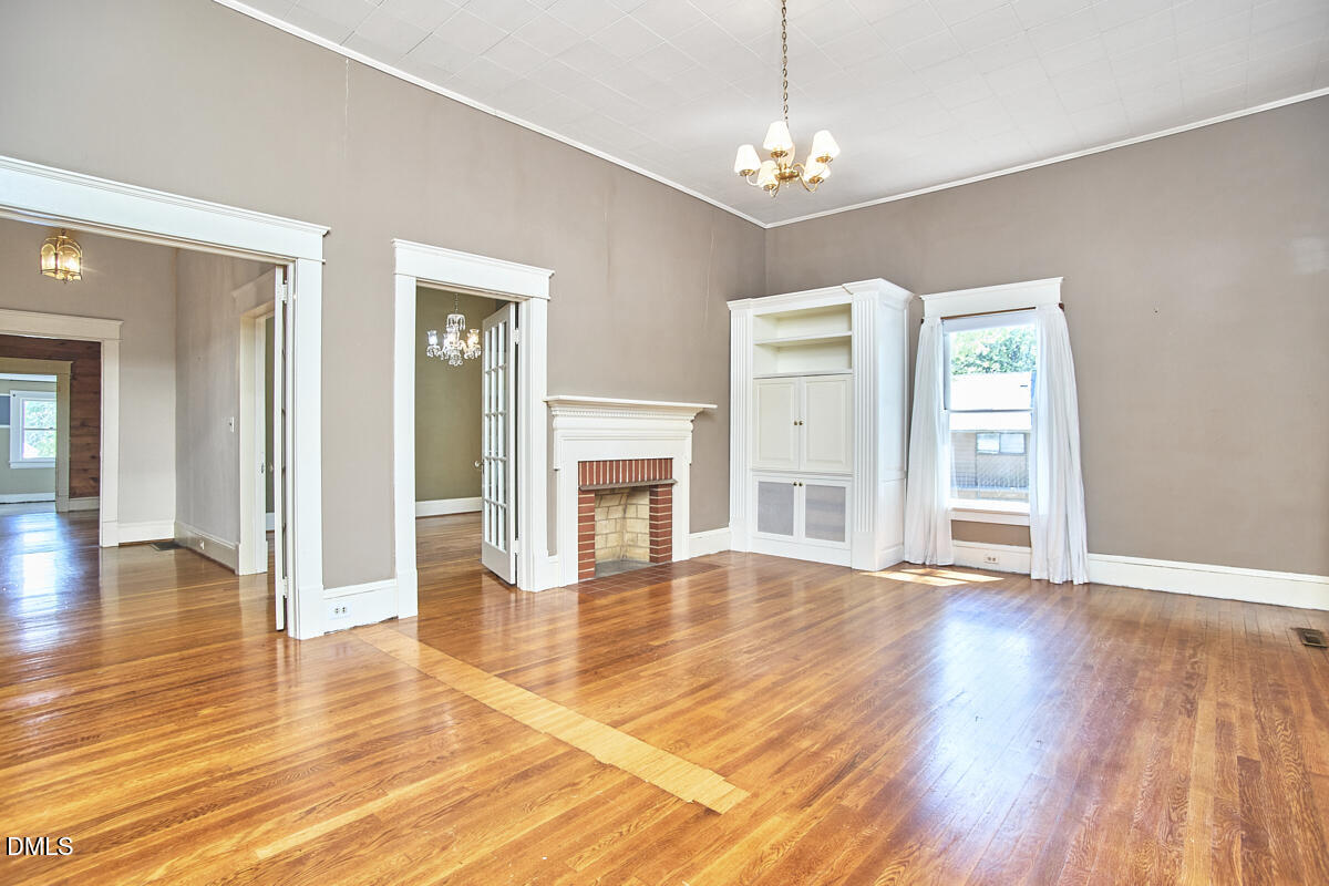 2125 Chapel Hill Road Durham, NC 27707 - Photo 9 of 34
