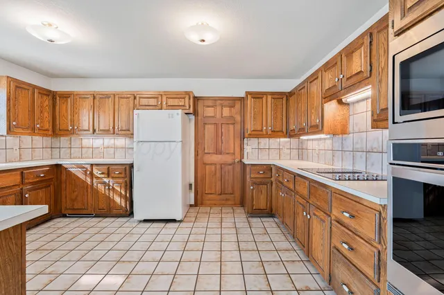 $430,000 | 75 Country Club Drive, Canyon, TX 79015