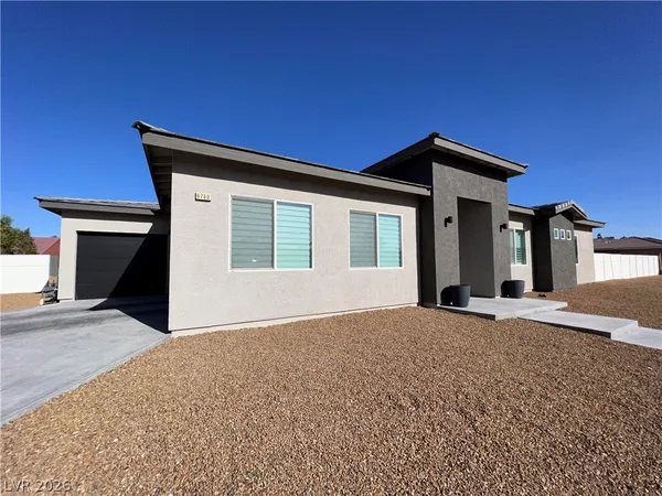 $4,295 | 4760 Windy Hollow Street, Las Vegas, NV 89130
