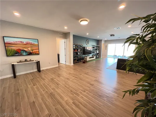 $4,295 | 4760 Windy Hollow Street, Las Vegas, NV 89130