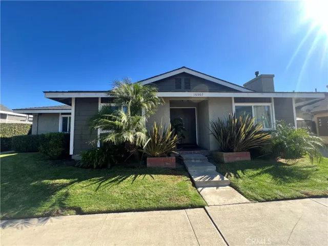 $2,495 | 16862 Green Huntington Beach, Unit 2, Huntington Beach, CA 92648